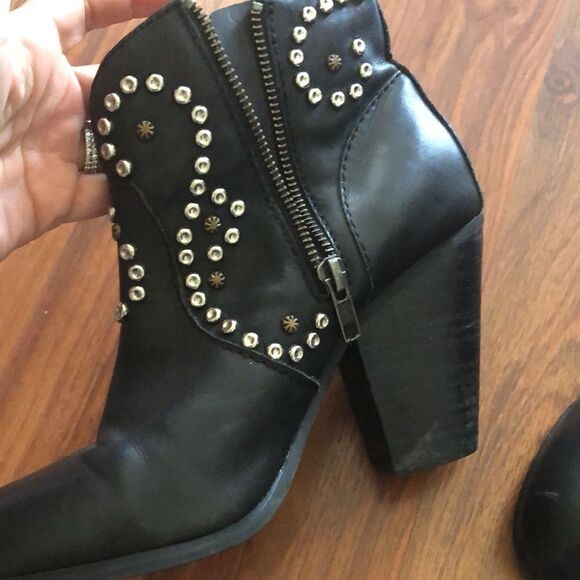 Steve Madden Leather studded low cowboy boots black size 8 - Picture 11 of 11